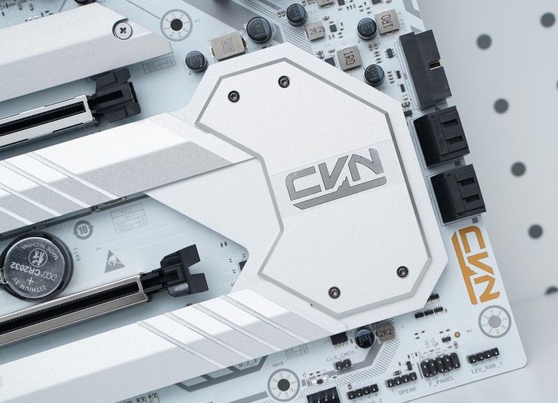 DLSS4画质帧率我全要！七彩虹iGame GeForce RTX5080 Ultra W首发评测