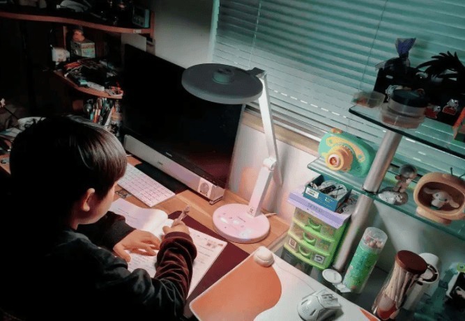 学生护眼落地灯什么牌子的好？实测揭秘2025好用又实惠的护眼落地灯