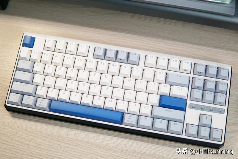 小户人家的半方桌面整合，杜伽620w白光版不是唯一选择，但可以是最佳选择