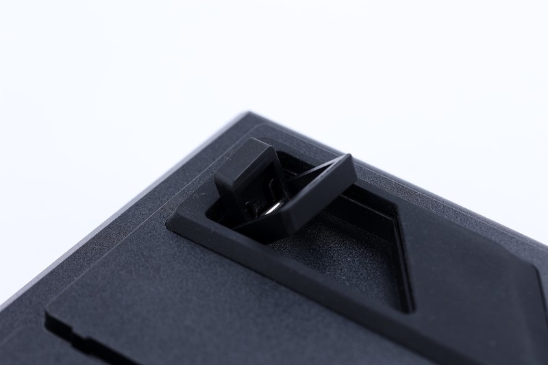 游戏党外设升级必备，美商海盗船K70 RGB PRO+ 圣剑SABRE有线鼠标使用分享