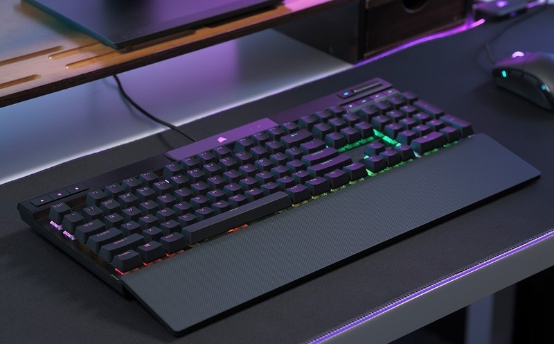 游戏党外设升级必备，美商海盗船K70 RGB PRO+ 圣剑SABRE有线鼠标使用分享