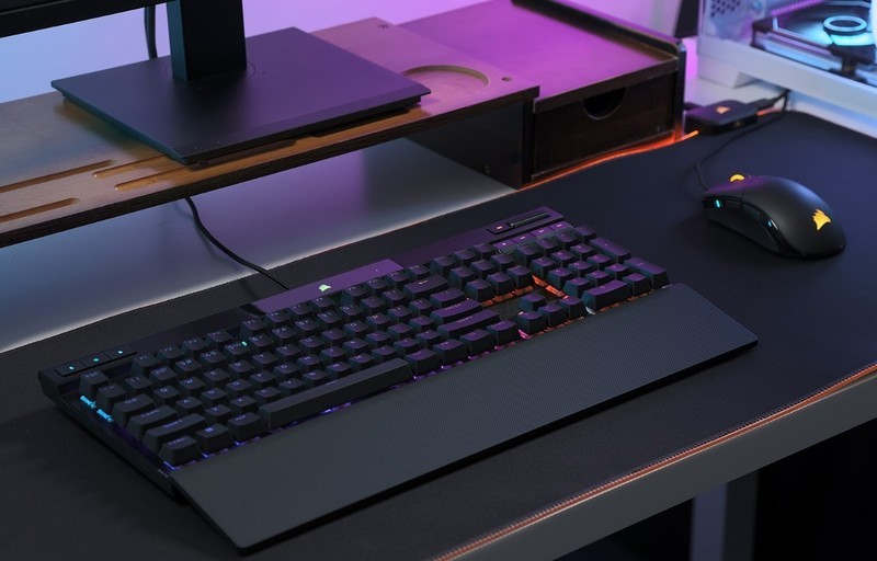 游戏党外设升级必备，美商海盗船K70 RGB PRO+ 圣剑SABRE有线鼠标使用分享