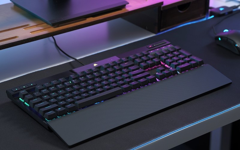 游戏党外设升级必备，美商海盗船K70 RGB PRO+ 圣剑SABRE有线鼠标使用分享