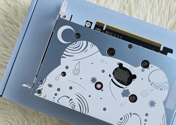 用i7旗舰+盈通RX6500XT萌宠组了一台炒股机