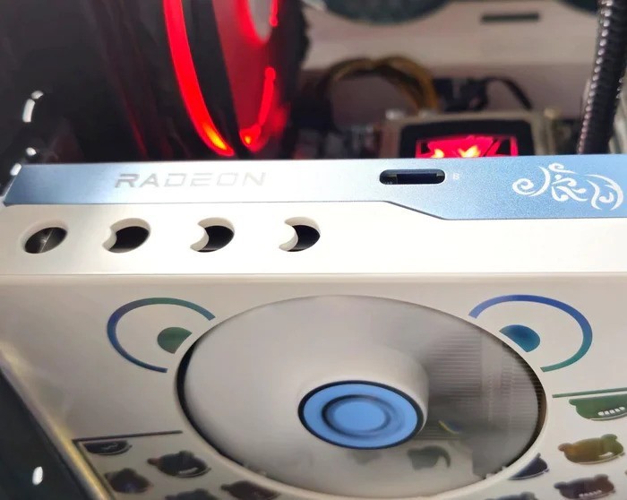 用i7旗舰+盈通RX6500XT萌宠组了一台炒股机