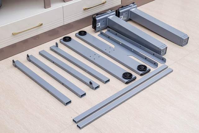 久坐腰酸背痛，乐歌电动升降桌E5S坐站循环交替，让腰背透个气