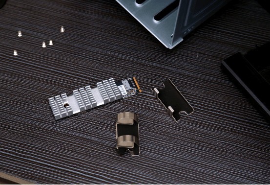 存储升级+折腾Kodi教程，解锁威联通TS-464C2的更多玩法