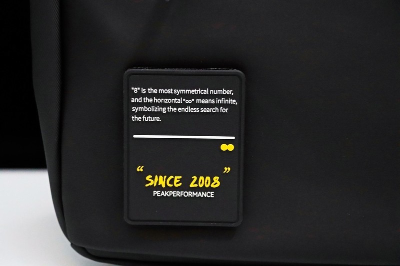 商务与休闲的神器——地平线 8 号 15.6 英寸MOMENT 系列旅行背包