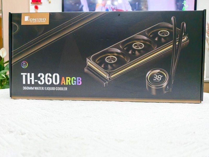 首创水冷连体式风扇，乔思伯TH-360水冷散热器颜值与性能兼顾