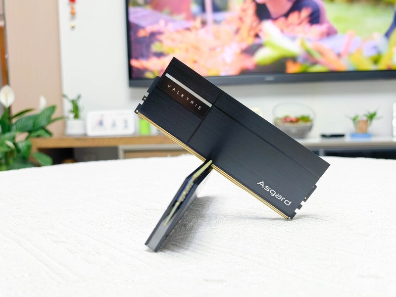 首创水冷连体式风扇，乔思伯TH-360水冷散热器颜值与性能兼顾