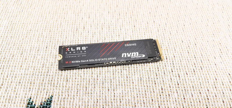 首创水冷连体式风扇，乔思伯TH-360水冷散热器颜值与性能兼顾