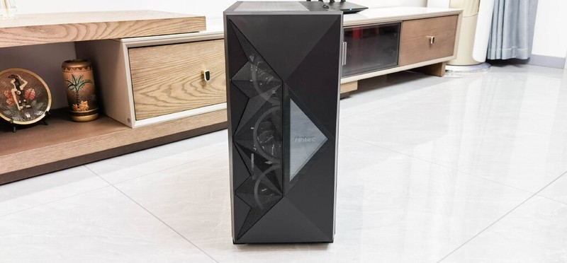 首创水冷连体式风扇，乔思伯TH-360水冷散热器颜值与性能兼顾