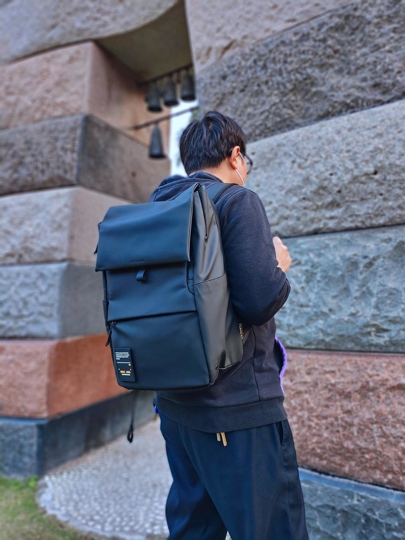 商务与休闲的神器——地平线 8 号 15.6 英寸MOMENT 系列旅行背包