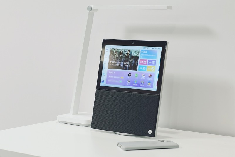 拥有一台大屏幕的天猫精灵是什么体验？天猫精灵V10开箱体验