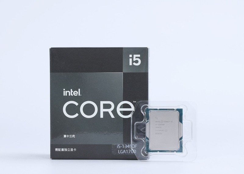 新一代特供神U小黑盒13490F性能咋样，配置咋选？装机实测告诉你