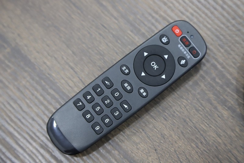 丝滑流畅无广告，泰捷WE40S电视盒子开箱分享