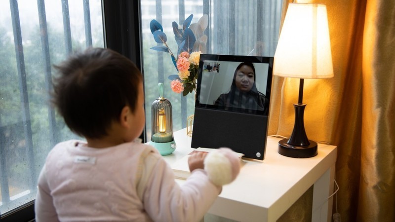 天猫精灵V10智能屏评测，老人小孩都爱用它