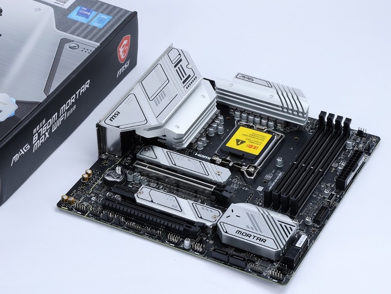 新一代特供神U小黑盒13490F性能咋样，配置咋选？装机实测告诉你