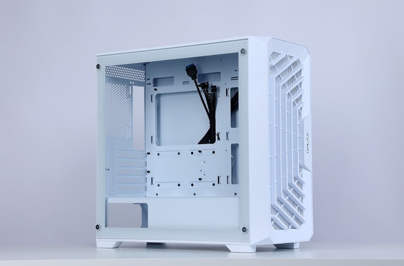 新一代特供神U小黑盒13490F性能咋样，配置咋选？装机实测告诉你