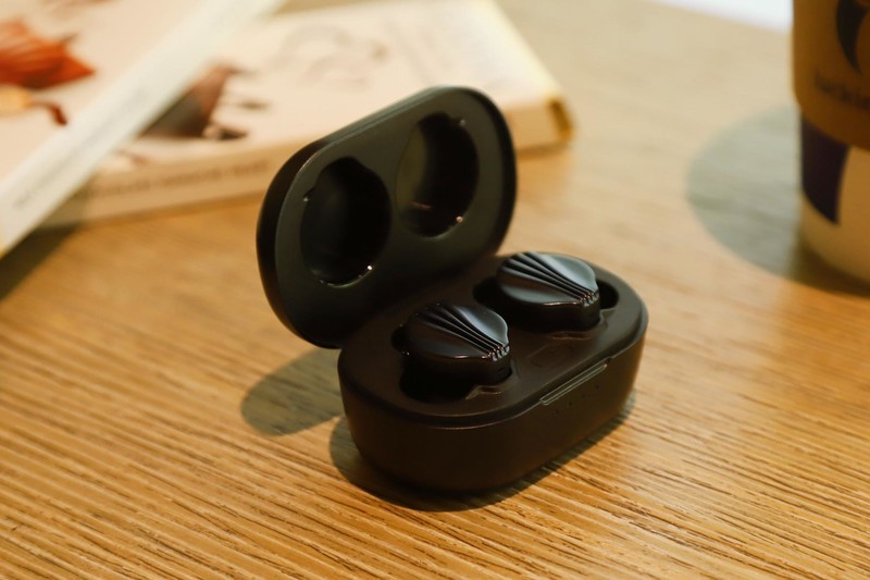 纤毫毕现，飞傲（FiiO）FW5一圈两铁真无线HiFi蓝牙耳机开箱