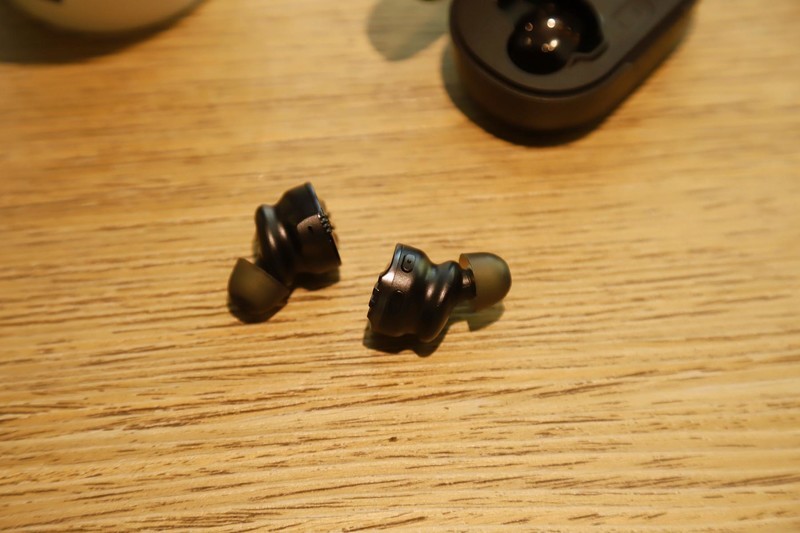 纤毫毕现，飞傲（FiiO）FW5一圈两铁真无线HiFi蓝牙耳机开箱