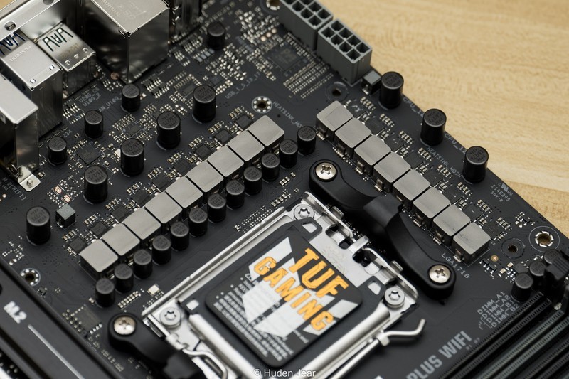 华硕主板发布：开箱图赏拆解TUF GAMING B850M-PLUS WIFI