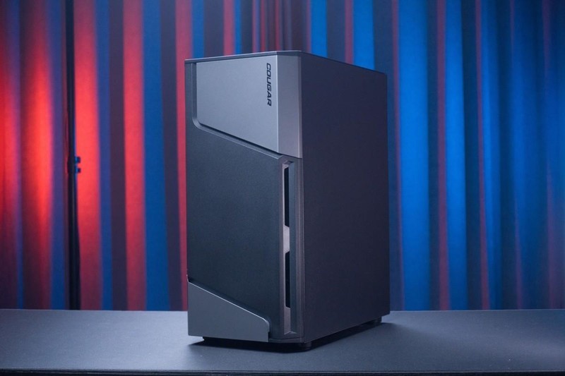 200多元买RGB机箱？应该没比它更合适的了，骨伽双刃装机