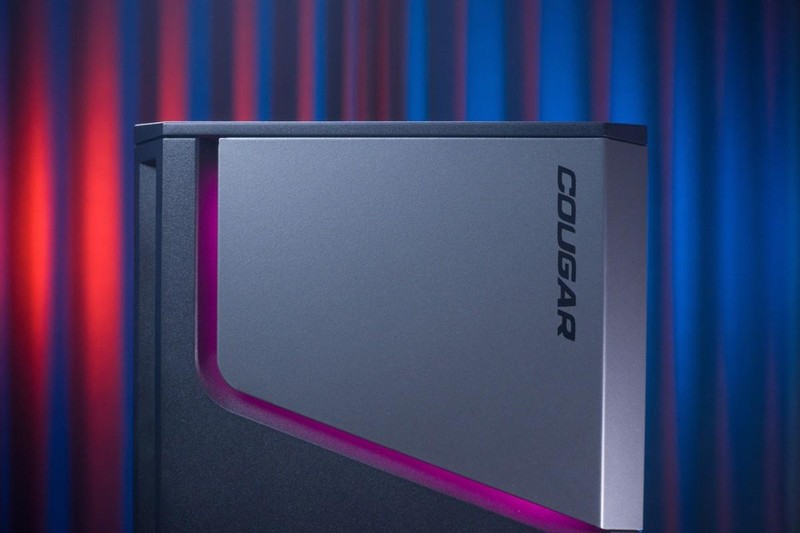 200多元买RGB机箱？应该没比它更合适的了，骨伽双刃装机