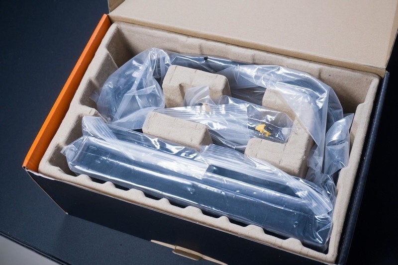 200多元买RGB机箱？应该没比它更合适的了，骨伽双刃装机