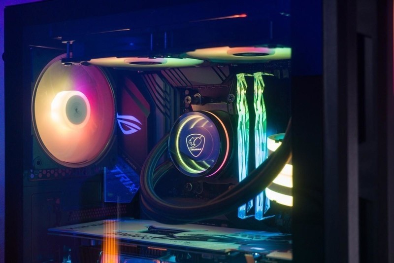 200多元买RGB机箱？应该没比它更合适的了，骨伽双刃装机