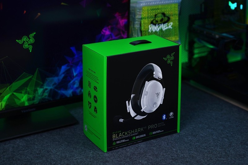 更低的延迟、更快的响应，雷蛇旋风黑鲨V2专业版无线游戏耳机体验