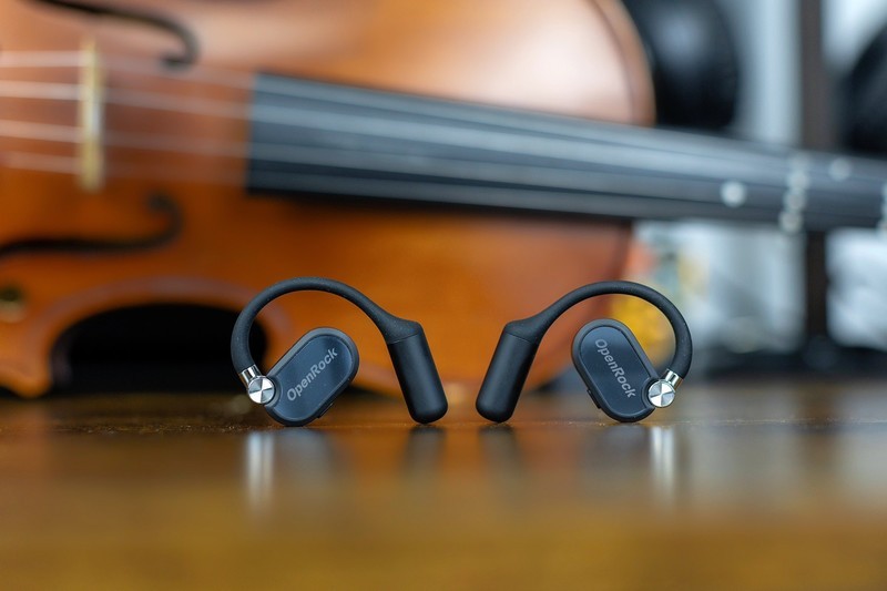 开放式耳机佩戴新体验，开石OpenRock X 双转轴设计久戴也舒适