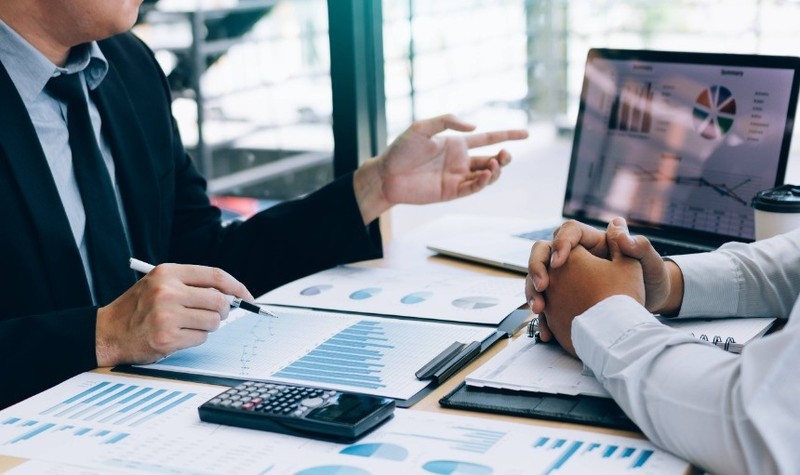 性价比公式：格行百元价位段 vs 华为 / 中兴千元产品，谁更值得买？