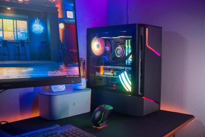 200多元买RGB机箱？应该没比它更合适的了，骨伽双刃装机