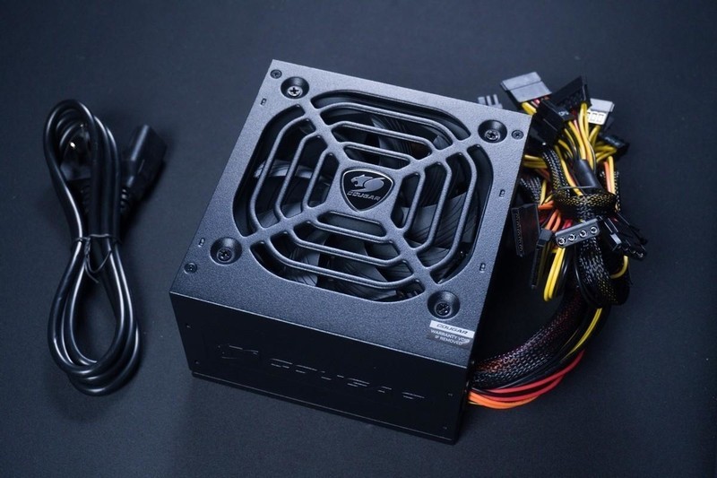 200多元买RGB机箱？应该没比它更合适的了，骨伽双刃装机