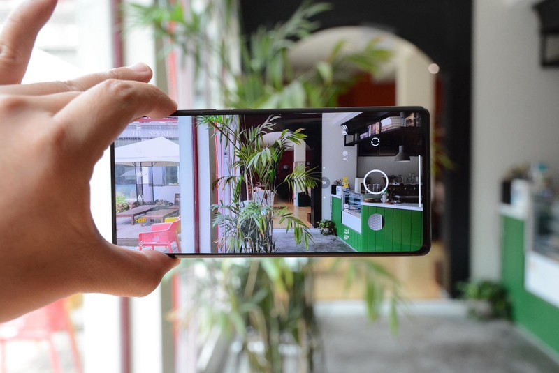 小米MIX4真机体验：全面屏进化到终极形态，背部陶瓷太美了