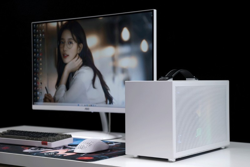 回家过年也要爽玩3A大作，将3080显卡塞进闪鳞S400小机箱攒个便携小钢炮主机