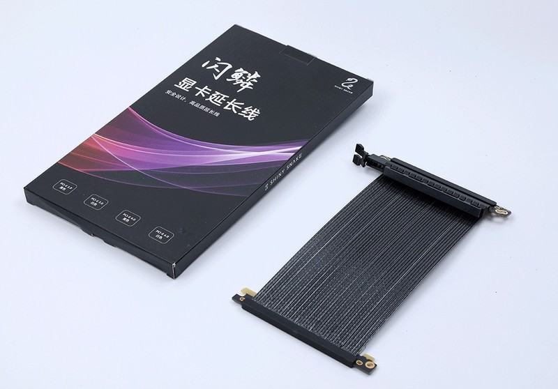 回家过年也要爽玩3A大作，将3080显卡塞进闪鳞S400小机箱攒个便携小钢炮主机