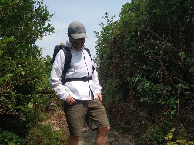 国内现在真的是卷过分了，防晒服都按不住了，开始卷遮热了