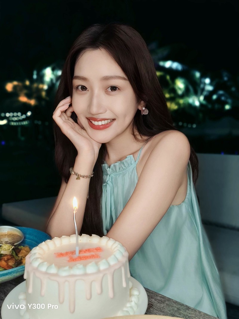 超强续航护眼屏幕惊艳来袭，vivo Y300 Pro现已开启预售