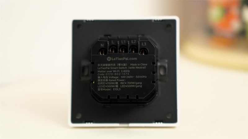 智能开关竟然也没有那么贵了！ 关键乐天派这颜值设计真就百搭