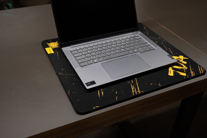 精准操控，掌控战场，YESBASE鼠标垫，职业战队的选择