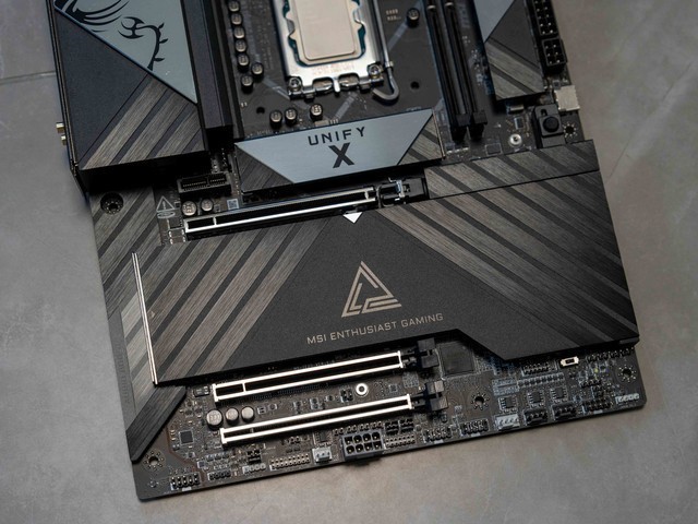 一键9600MHz，微星MEG Z890 UNIFY-X主板傻瓜超频教学