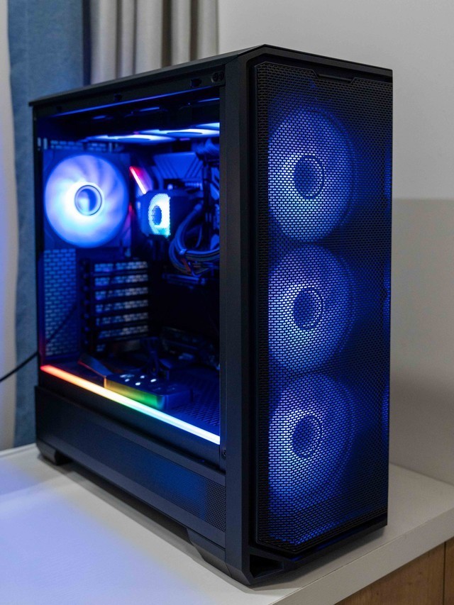 一键9600MHz，微星MEG Z890 UNIFY-X主板傻瓜超频教学