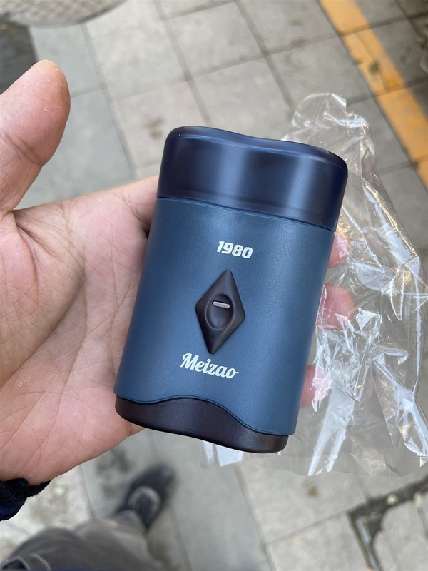 美枣MEIZAO RS1980剃须刀使用一周年纪念日