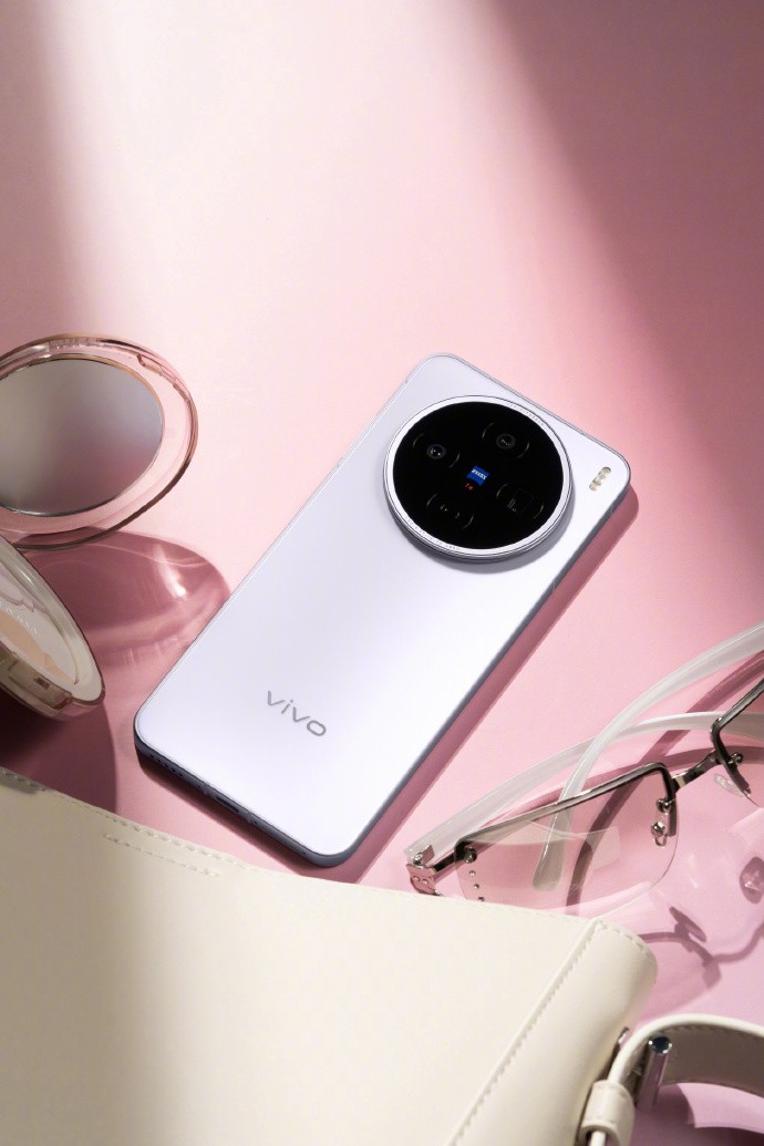 潮流果味直屏vivo X200s预售来袭，从拍照到性能均无短板