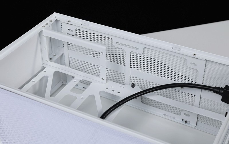 回家过年也要爽玩3A大作，将3080显卡塞进闪鳞S400小机箱攒个便携小钢炮主机