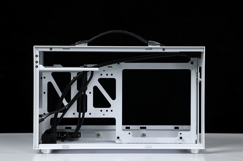 回家过年也要爽玩3A大作，将3080显卡塞进闪鳞S400小机箱攒个便携小钢炮主机