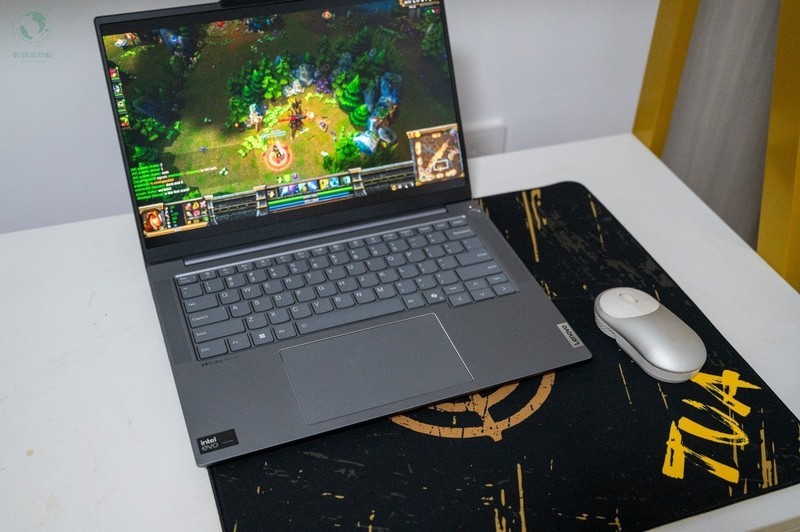 精准操控，掌控战场，YESBASE鼠标垫，职业战队的选择