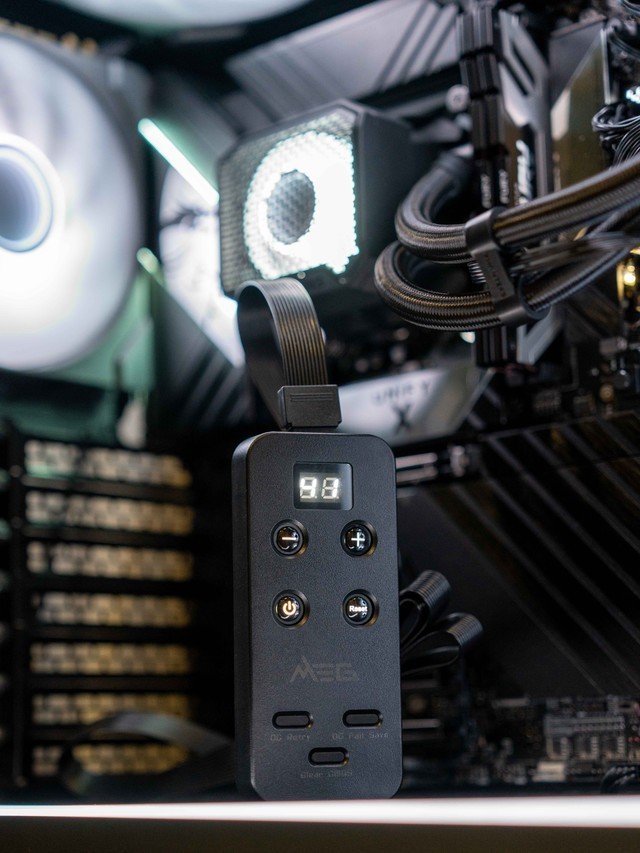 一键9600MHz，微星MEG Z890 UNIFY-X主板傻瓜超频教学